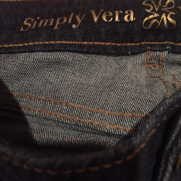 Simply Vera Cropped Jeans - Picture 4 of 5